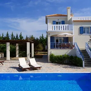  Villa Eglina Villa's